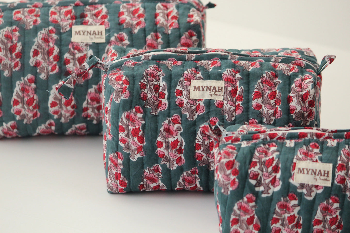 Medium travel bag