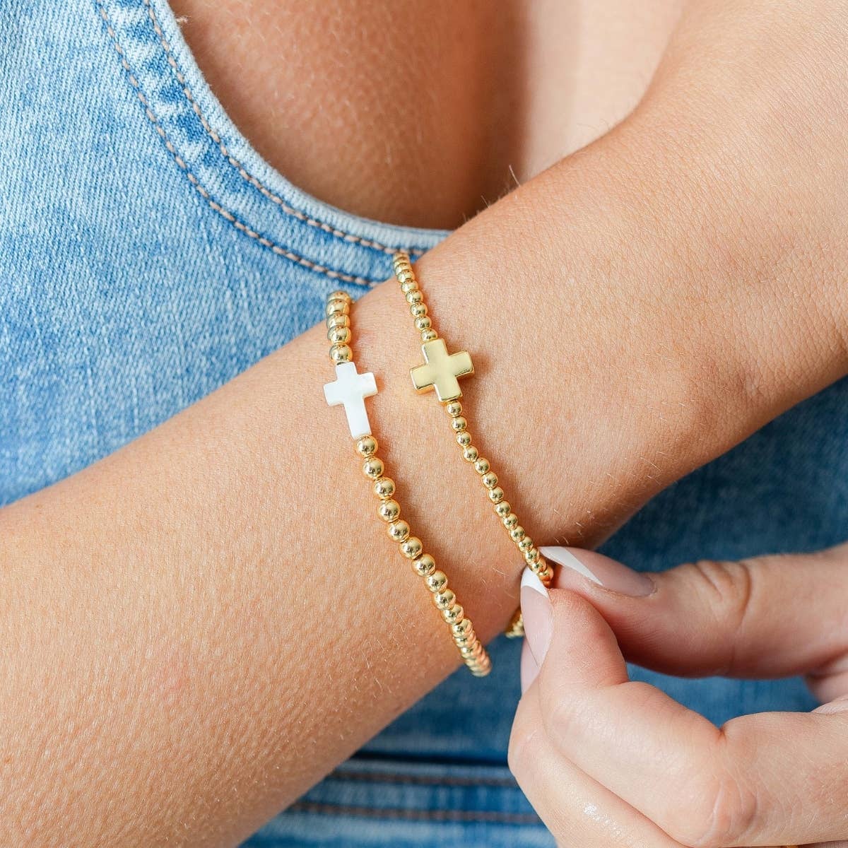3mm Beaded Gold Cross Stretch Bracelet