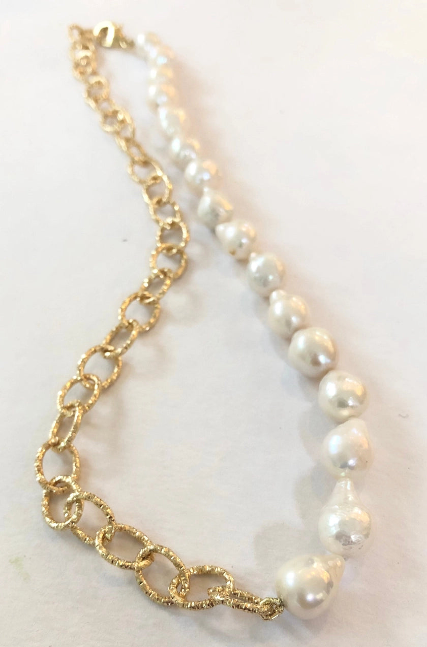 Oval Chain with Mini Baroque Pearl Necklace