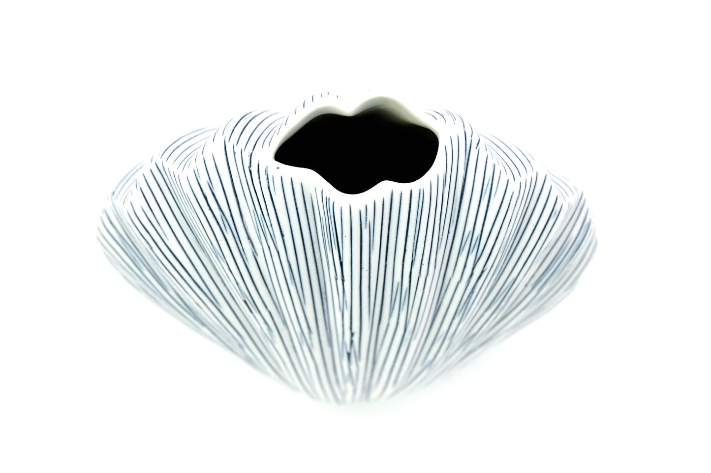Mini Shell Porcelain Vase