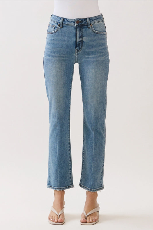 Medium Wash Siena Basic Straight Leg Essential